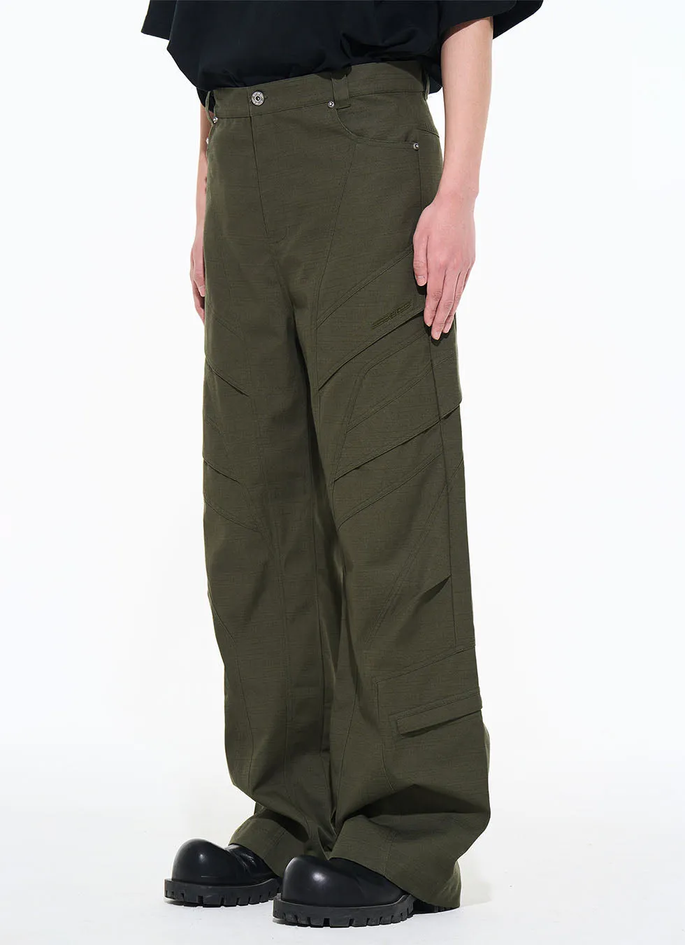 Split loose-fitting straight pants