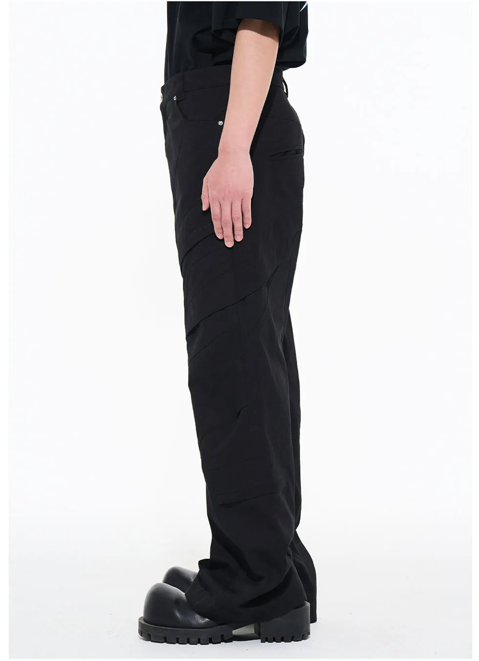 Split loose-fitting straight pants